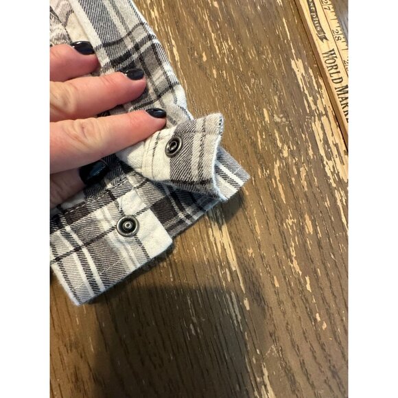 American eagle AE full snap button black white plaid flannel shirt top 90’s Y2K - Picture 7 of 7
